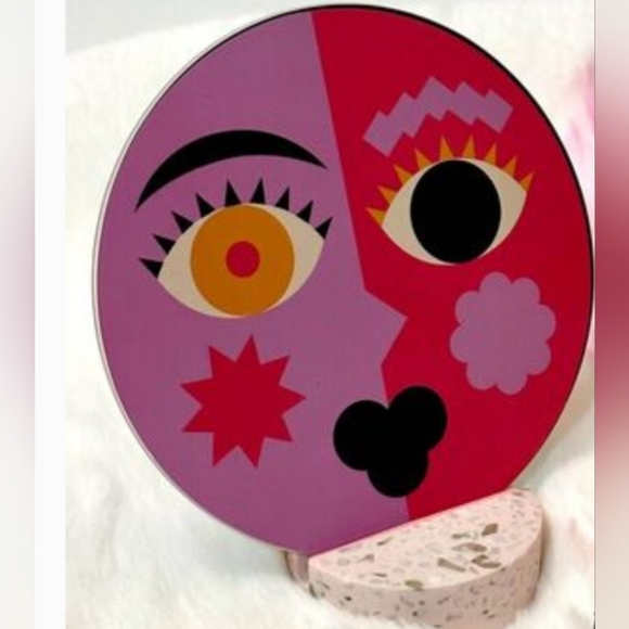 Benefit make-up mirror and 4 item cosmetic bundle - Picture 3 of 4